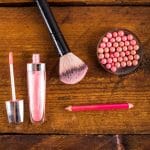 Comparing the Differences Between Bronzer and Blush Brushes