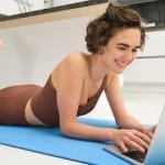 Mastering the Art of Tucking in a Shirt with Leggings